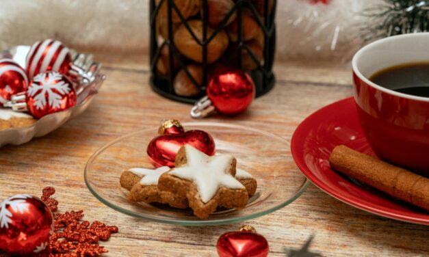 Mindful Eating for a Healthier Holiday