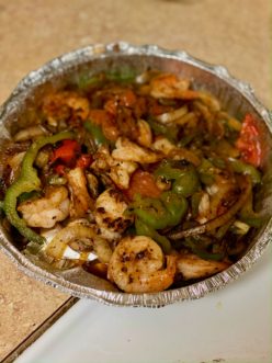 Food from fast food restaurants can be easy, fun, and nutritious because fast food franchises now offer more than just fried foods.