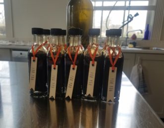 Containers come in all shapes and sizes. There are a few essential details to look for when choosing a container to store vinegar. 