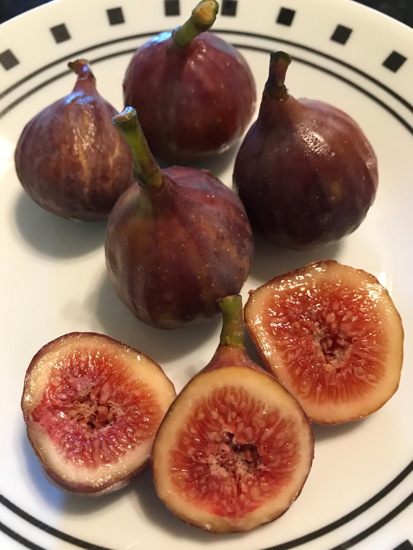 Figs are a great snack. Figs are a great snack.