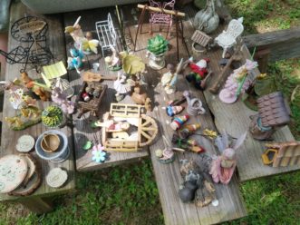Experiment with different accessory combinations to determine what best tells the story of the miniature garden. LayLa Burgess, ©2018 HGIC, Clemson Extension