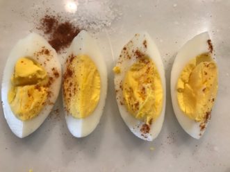 Good protein sources containing approximately 62 calories each are 2 ounces of lean deli turkey OR one boiled egg.