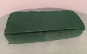 Soak the wet foam in water and allow it to absorb the water naturally. Barbara H. Smith, ©2020 HGIC, Clemson University