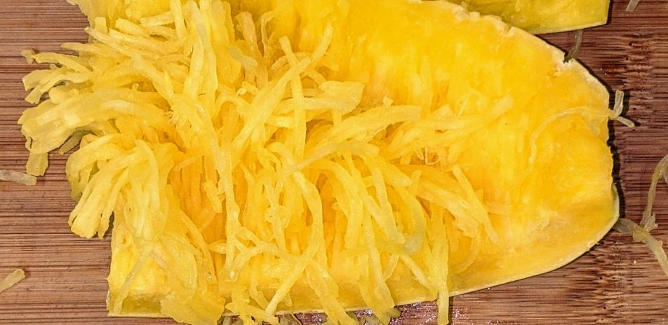 Spaghetti squash cut n half from top to bottom. Middle: flesh partially removed from skin, bottom: flesh completely removed from skin to show short strands Chase McIntosh Baillie, ©2021 Clemson Extension