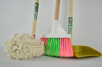 Keep the area clean where children play. Photo from Pixabay